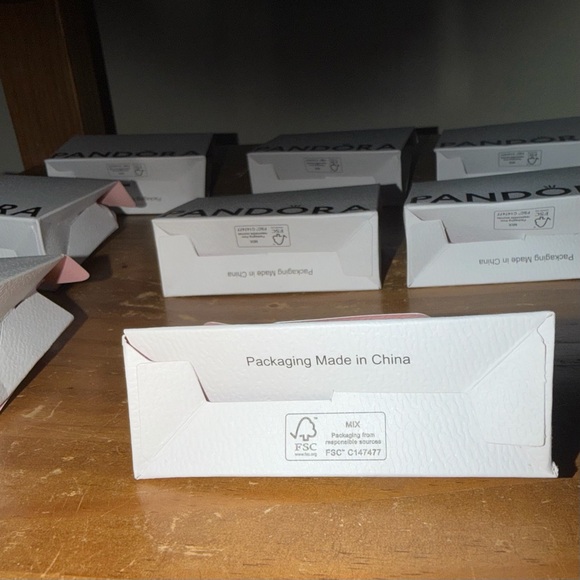 Lot of 8 NWOT Authentic Pandora Foldable Charm Boxes w/ Pandora Signature Tissue - Picture 8 of 9